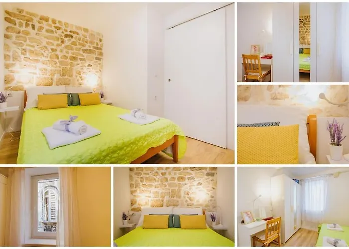 In The Old Town Of Apartman *
