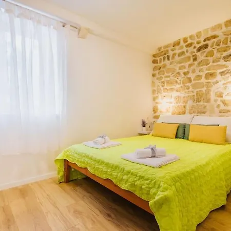 Apartament In The Old Town Of Trogir